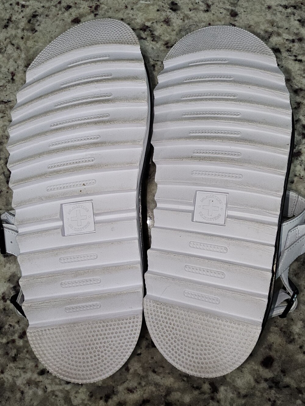 Dr. Martens Voss White Leather Sandals Sz 9 - Picture 10 of 13